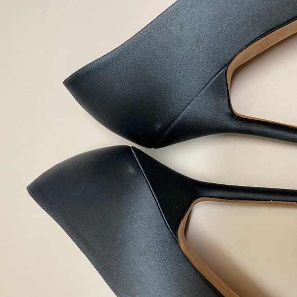 Manolo Blahnik x Vetements Satin Signature Pumps - Picture 3 of 7